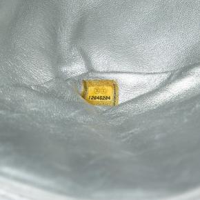 Chanel Silver Jumbo Classic Metallic Lambskin Single Flap 7