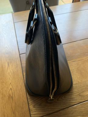 Louis Vuitton Black Epi Leather Alma Bag 11
