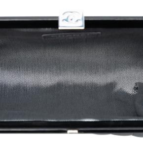 Chanel Black Quilted Lambskin Mademoiselle Ligne Clutch 4