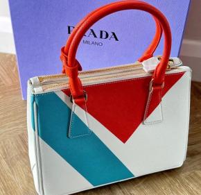 Prada Limited Edition Saffiano Galleria Bag 6