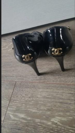 Chanel Black Mary Jane Pumps 4