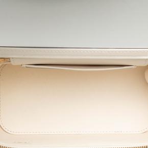 Chanel White Small Quilted Lambskin Vanity Case with Chain 5