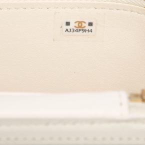 Chanel White Small Quilted Lambskin Vanity Case with Chain 7