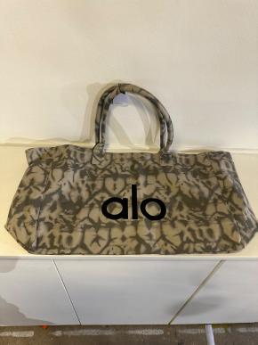 Alo Grey Yoga City Tote 3