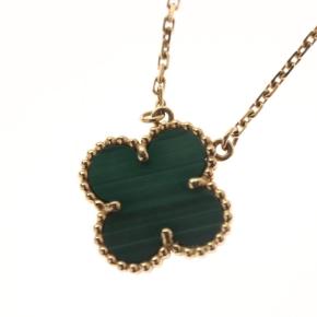 Van Cleef & Arpels Vintage Malachite Alhambra Pendant Necklace 3