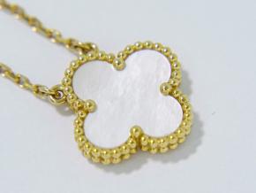 Van Cleef & Arpels Vintage Alhambra Pendant Necklace 3