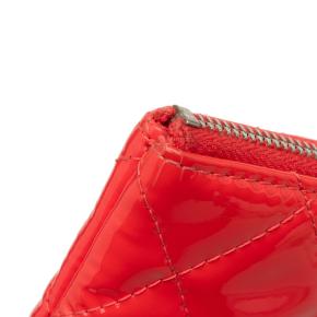 Chanel Red Medium Patent Quilted Cosmetic Case 8