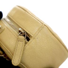 CC Yellow Quilted Caviar Round Clutch With Chain 10