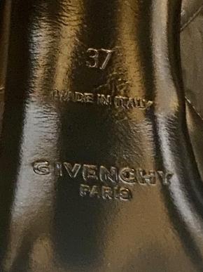Givenchy Blcak G Lock Platform Pumps 8