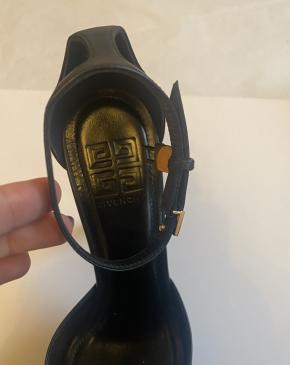 Givenchy Blcak G Lock Platform Pumps 11