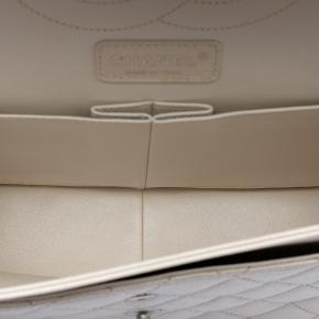 Chanel White Jumbo Classic Iridescent Caviar Double Flap 4