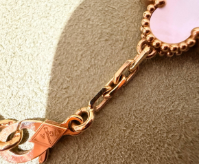 Van Cleef & Arpels Long Vintahe Alahambra Necklace 6