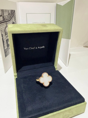 Van Cleef & Arpels Magic Alahambra Ring size 59 3