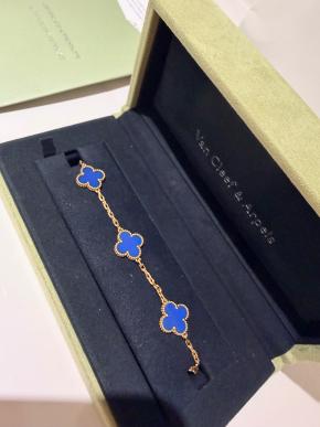 Van Cleef & Arpels vintage alhambra bracelet 5 motifs in blue agate 4