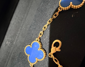 Van Cleef & Arpels vintage alhambra bracelet 5 motifs in blue agate 4