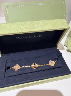 Van Cleef & Arpels Vintage Alhambra Yellow Gold And Diamonds Bracelet 6