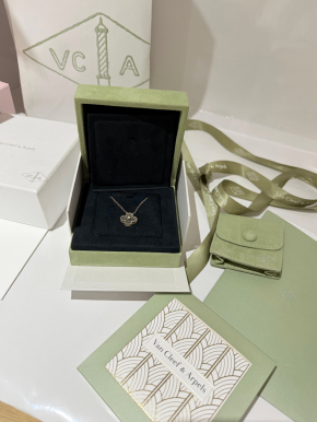 Van Cleef & Arpels Obsidian Diamond Vintage Alhambra Holiday Pendant 2