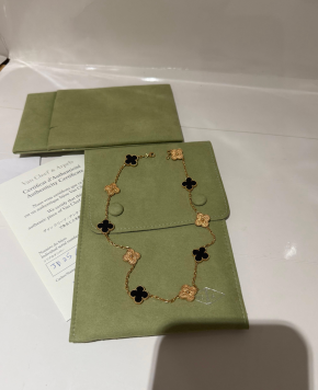 Van  Cleef and Arpels  Vintage Alhambra Necklace in Bois d'Amourette 10 Motifs 3