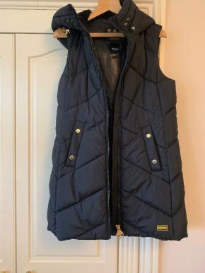 Barbour Black Hooded Gilet 11