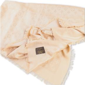Louis Vuitton Monogram Shawl 5
