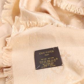 Louis Vuitton Monogram Shawl 8