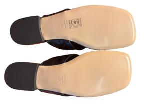 Gucci Black Leather Thong Sandals 4