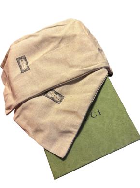 Gucci Black Leather Thong Sandals 6