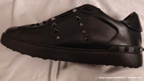 Valentino Black Rockstud Trainers 10