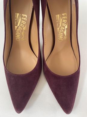 Ferragamo Burgundy Suede Pumps 7