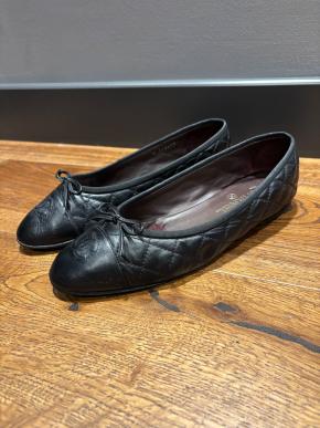 Chanel Black Leather Ballet Flats 8