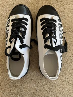 Burberry Larkhall Logo Low Trainers 14