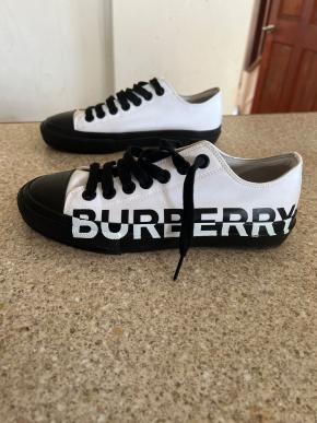 Burberry Larkhall Logo Low Trainers 11