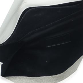 Saint Laurent Soft Grain De Poudre Triquilt Monogram Clutch 5