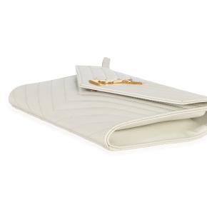 Saint Laurent Soft Grain De Poudre Triquilt Monogram Clutch 7