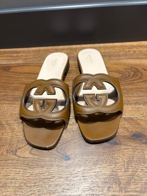 Gucci Tan Leather Flat Sandals 7