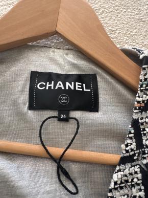 Chanel Short Black And Cream Tweed Jacket 5