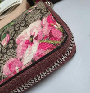 Gucci Supreme Bloom Purse 13