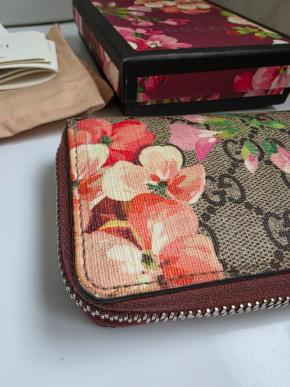 Gucci Supreme Bloom Purse 12
