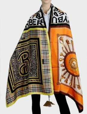 Burberry cannes Extra Long Scarf 3