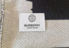 Burberry Wool Blend Love Scarf 7