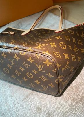Louis Vuitton Medium Neverfull 8