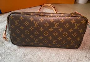 Louis Vuitton Medium Neverfull 10