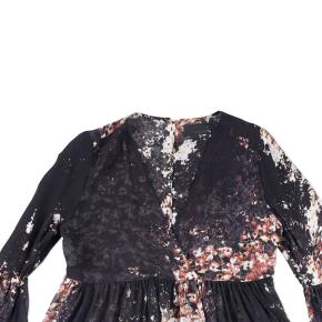 Intermix  Kenai Floral Babydoll Blouse 2