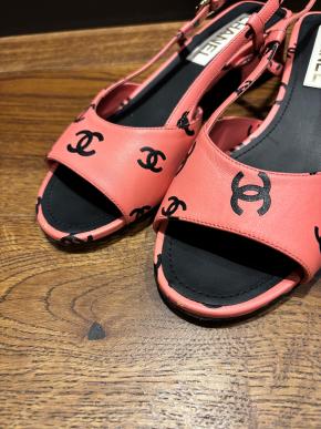 Chanel Pink CC Heeled Sandals 11