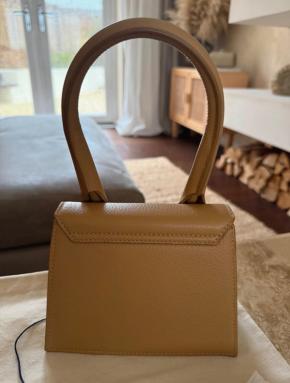 Jacquemus Medium Tan Leather Chiquito 3