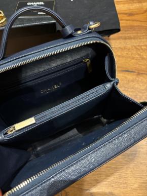 Chanel Blue Quilted Vanity Bag 5