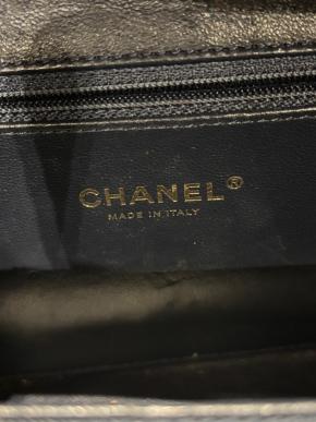 Chanel Blue Quilted Vanity Bag 6