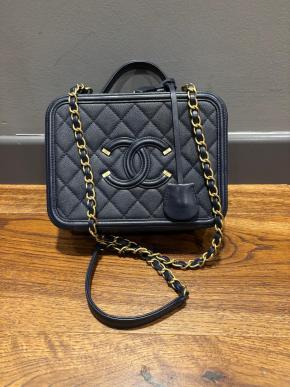 Chanel Blue Quilted Vanity Bag 11