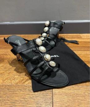 Chanel Faux Pearl Embellished Sandals 10