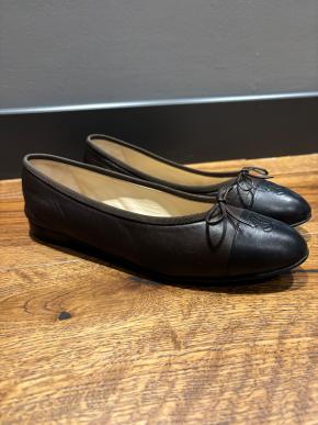 Chanel Black Leather Ballet Flats 3